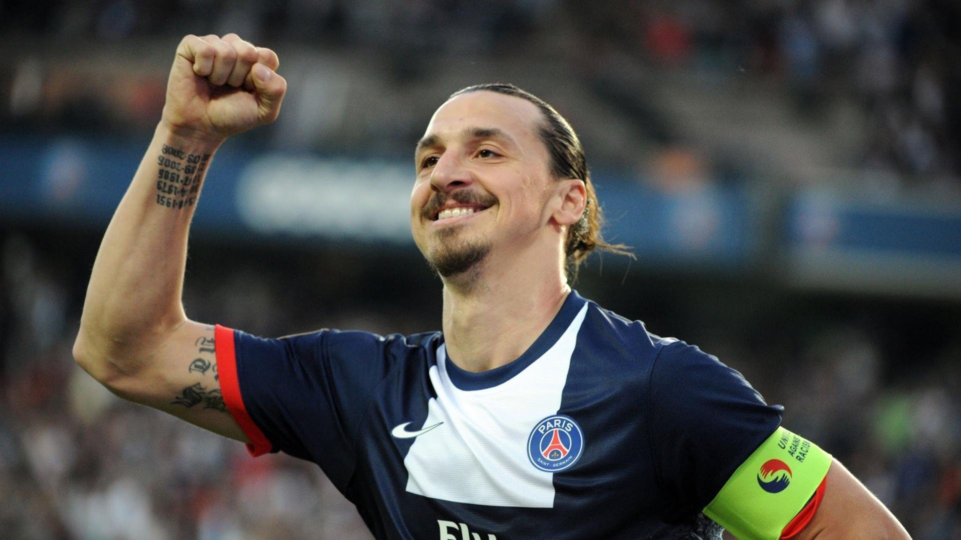 “广州队举办青少年足球体验营”，广州足球青训机构