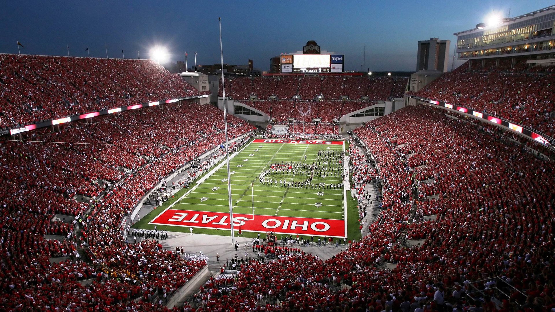 印象赛：夜空灯光照耀下的梦幻赛事